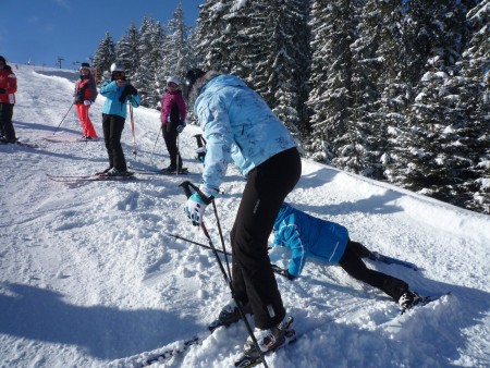 Hermine wollte Sabine "einstauben" lag dann selbst im Schnee